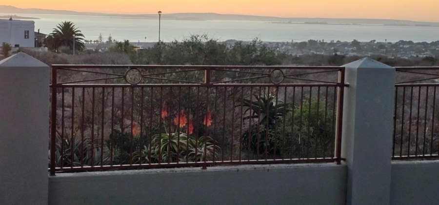 4 Bedroom Property for Sale in Myburgh Park Western Cape